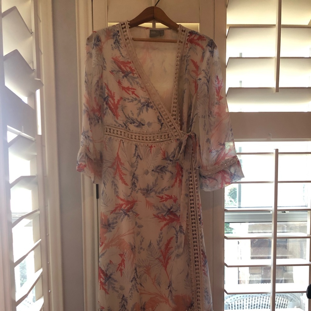 ASOS maxi wrap dress in soft floral - Picture 3 of 3